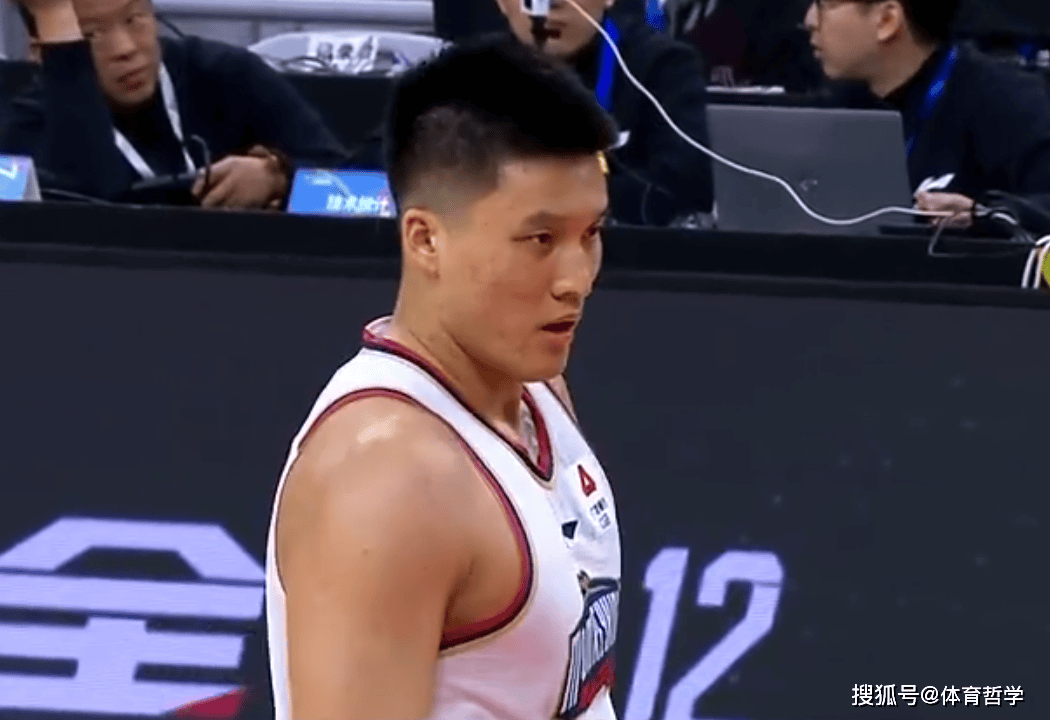 漫天要价!焦泊乔交易受阻,CBA还有一条大鱼,广东队可签约